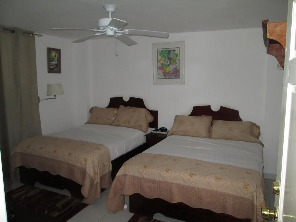 Seven Stars Hotel Musseau 3*,