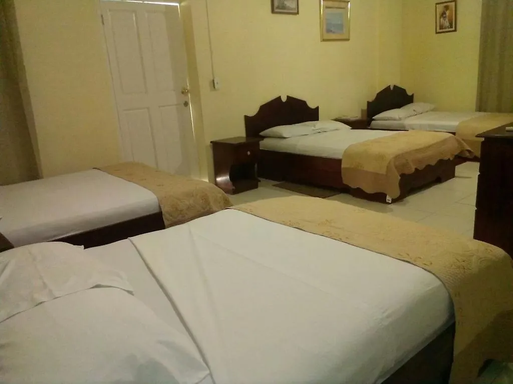Seven Stars Hotel Musseau