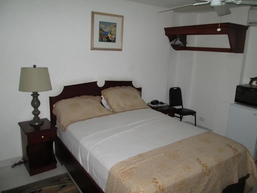 Seven Stars Hotel Musseau