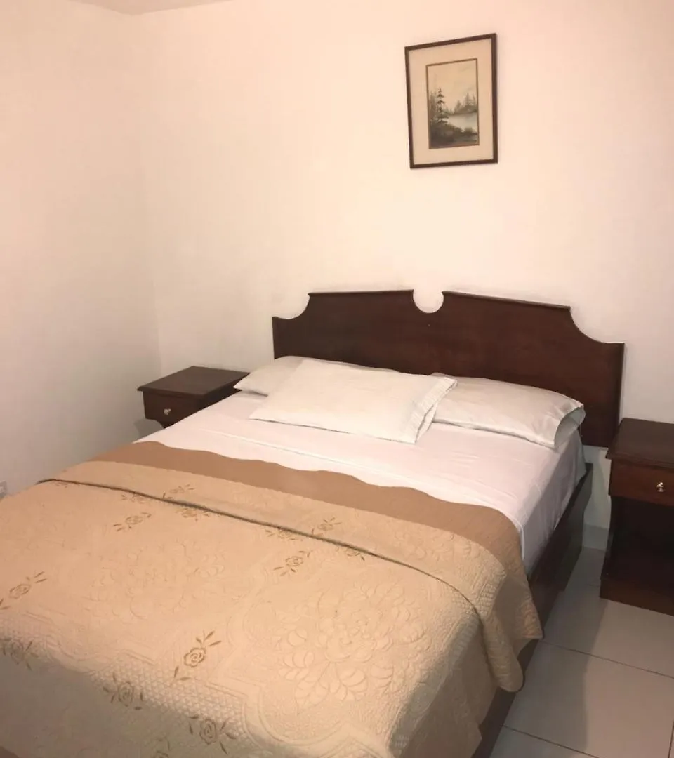 Seven Stars Hotel Musseau