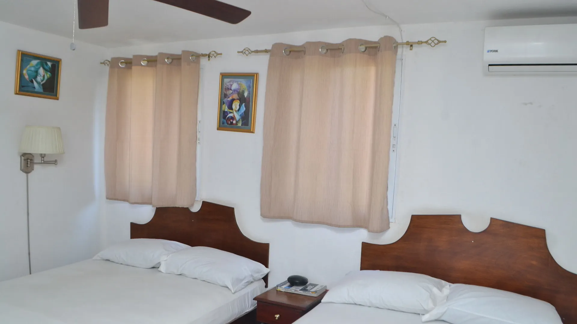 Seven Stars Hotel Musseau