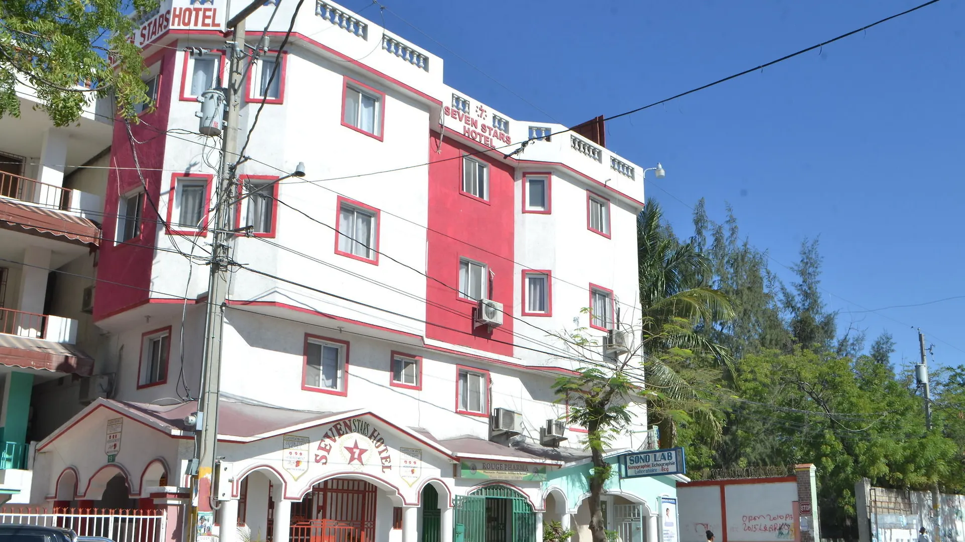 Seven Stars Hotel Musseau