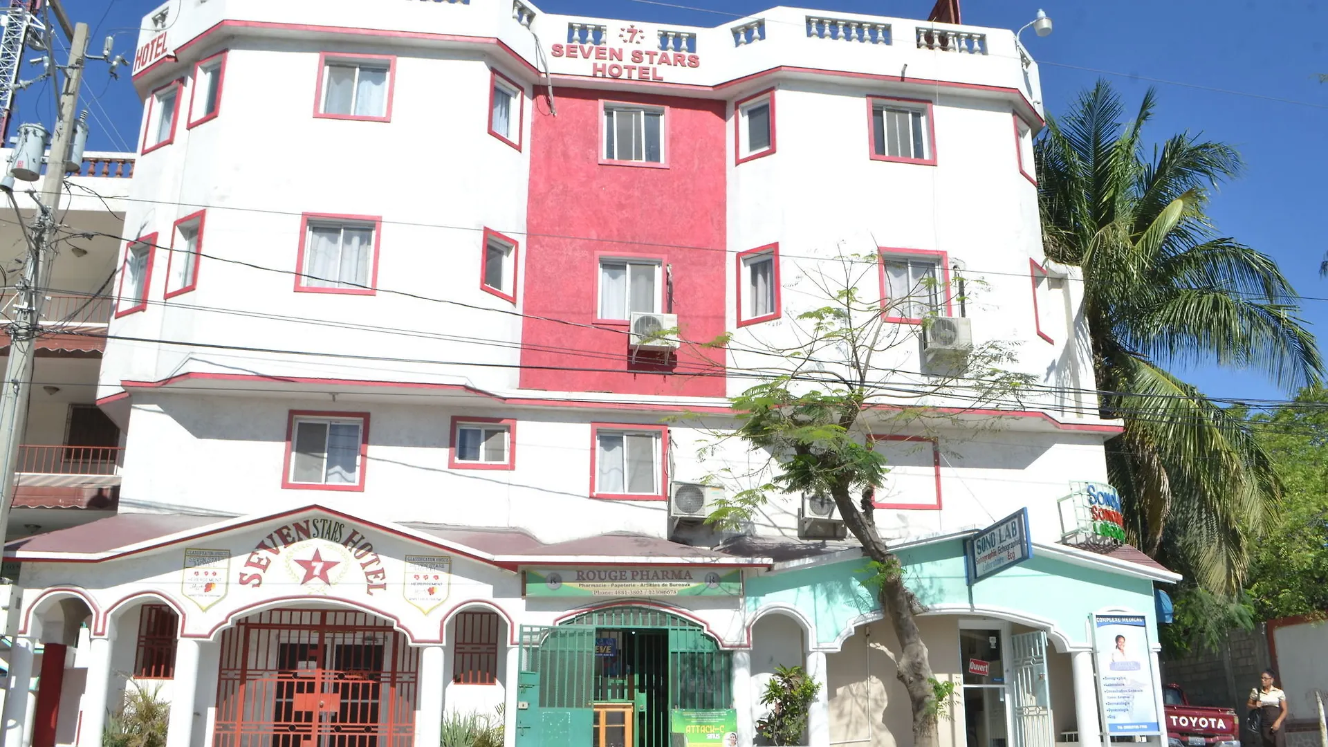 Seven Stars Hotel Musseau