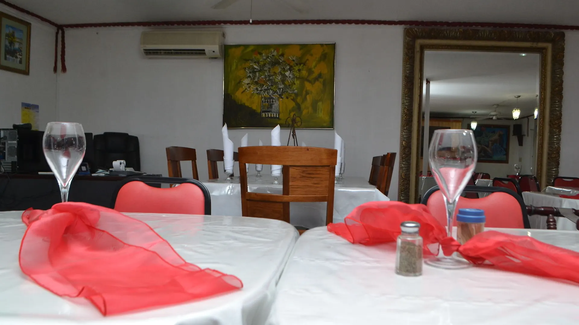 Seven Stars Hotel Musseau