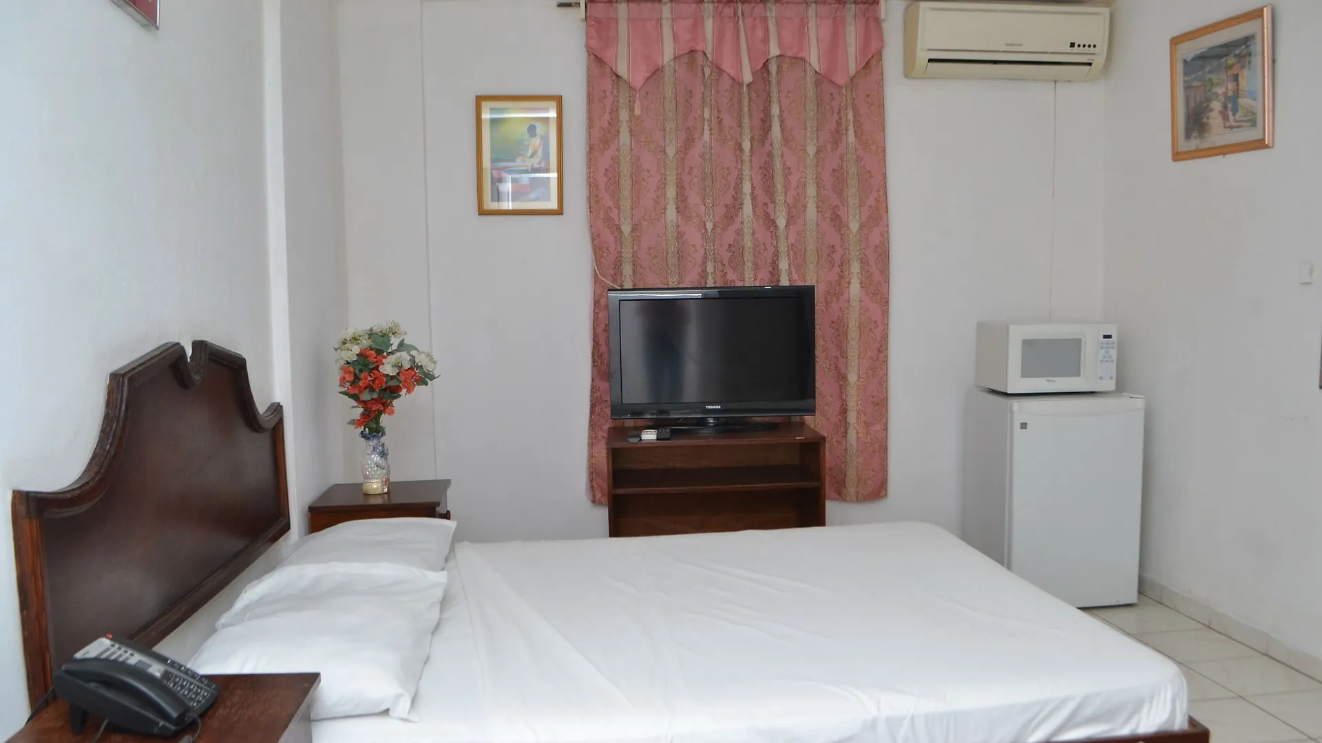Seven Stars Hotel Musseau