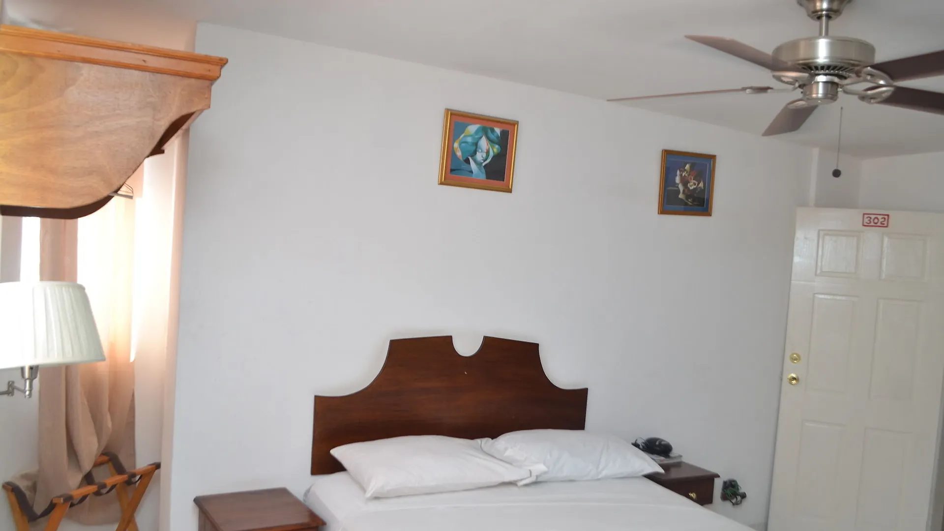 Seven Stars Hotel Musseau